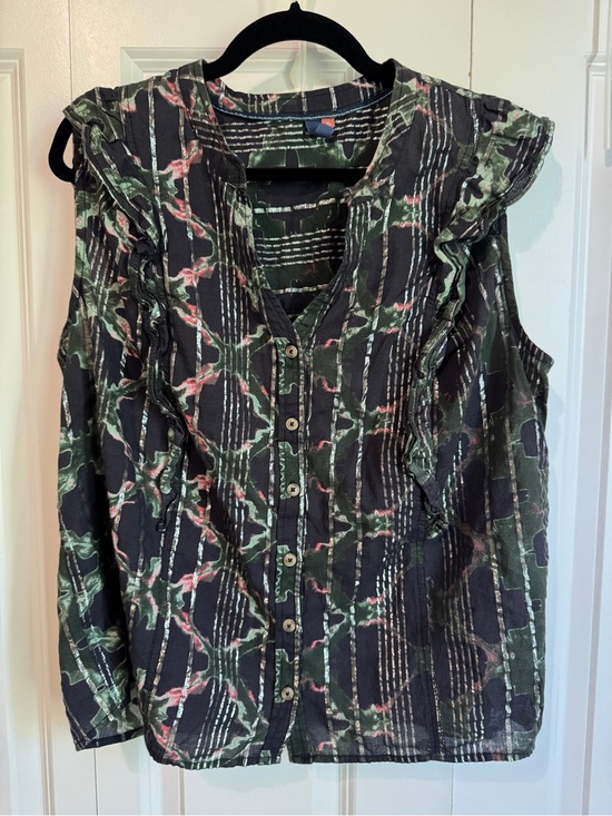 Pilcro Tops - Pilcro Anthropologie Silver Metallic Sleeveless Blouse with Green & Pink Pattern